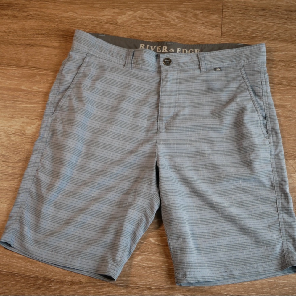 Riviera Men's Gray Patterned Flat Front Shorts - Picture 3 of 4